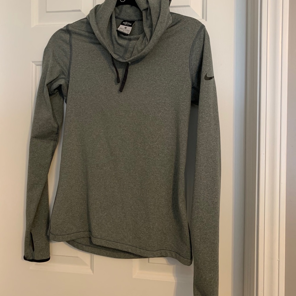 Nike pro pullover